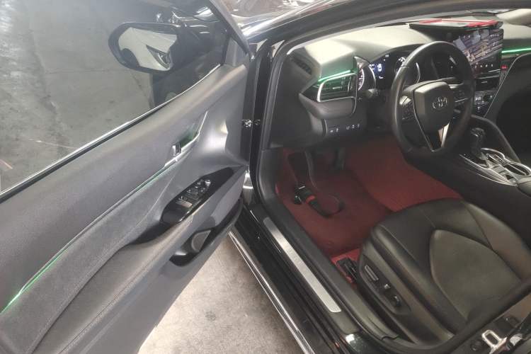 Used Toyota Camry 2023 2.0G Luxury Edition