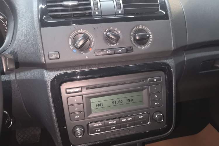 Used Skoda Fabia 2014 1.6L Automatic Sport Edition
