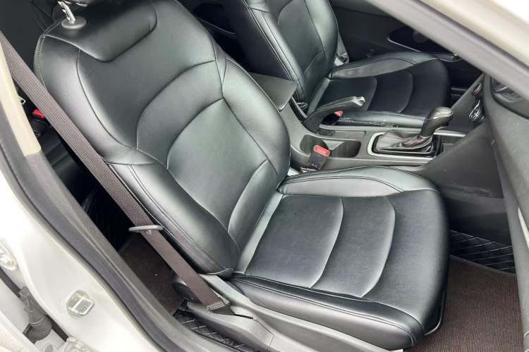 Used Chevrolet Monza 2019 Redline 320T Dual-Clutch Joyful Edition China VI Standard