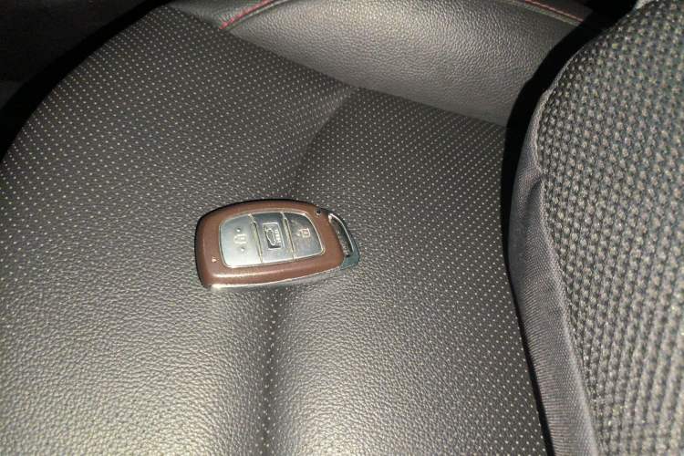 Used Hyundai Elantra 2019 1.4T Dual-Clutch Xuan Dong · Dynamic Model
