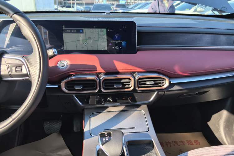 Used JETOUR X70 PLUS 2024 Champion Edition 1.5T DCT Champion MAX 5-Seater