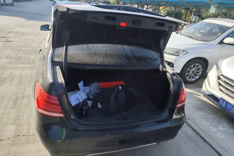 Used Mercedes-Benz E-Class 2014 E 260 L
