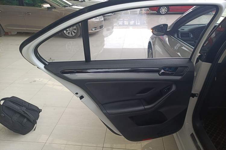 Used Volkswagen Sagitar 2015 1.6L Automatic Comfort Model