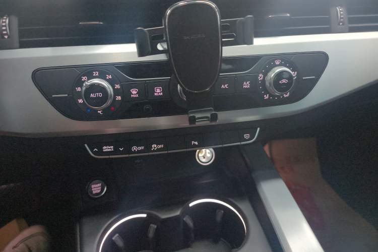 Used Audi A4L 2024 40 TFSI Fashion Dynamic Model
