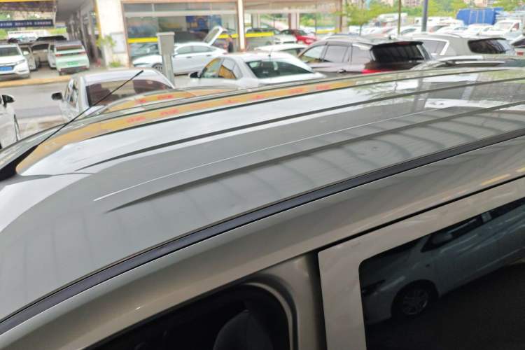 Used Wuling Hongguang 2019 1.5L S Basic Version China VI Standard LAR
