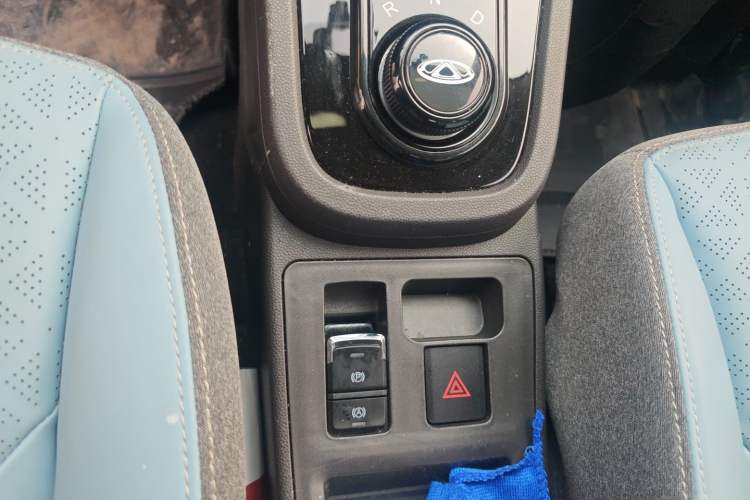 Used Chery Little Ant 2022 Sweet Pink Edition Half-Sugar Version Lithium Iron Phosphate 29.2 kWh 30 kW 301 km
