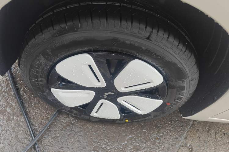 Used Wuling Hongguang MINIEV 2025 Four-Door Version Advanced Edition
