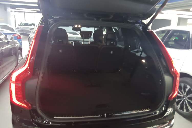 Used Volvo XC90 2023 B6 Zhiya Luxury 7-Seater
