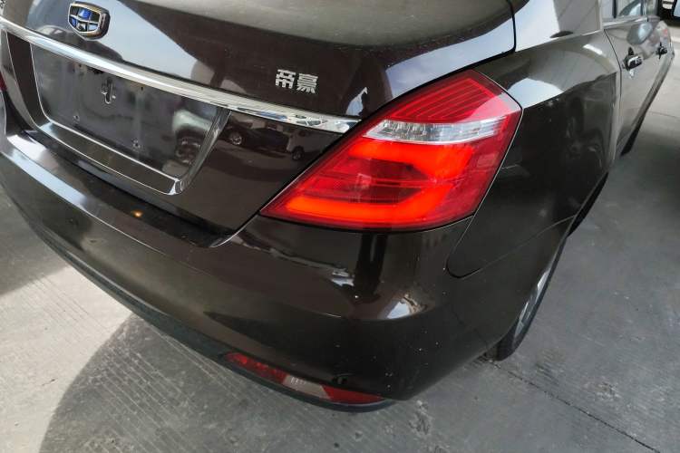 Used Geely Auto Emgrand 2017 Sedan Million Edition 1.5L Manual - Upward Version
