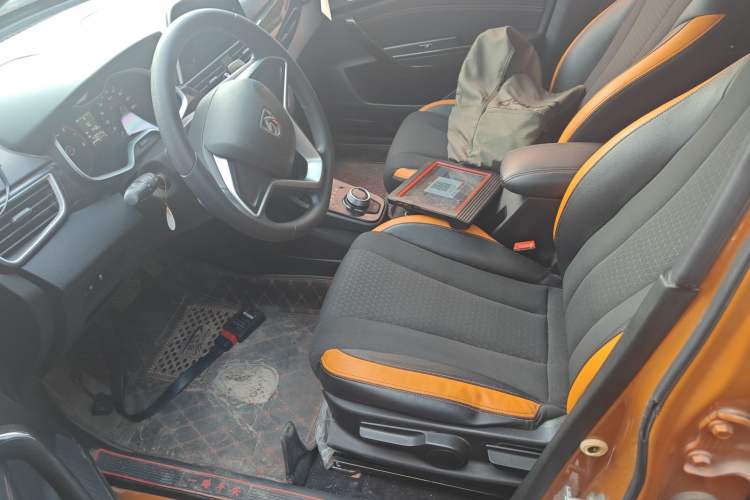 Used Baojun 310 2017 1.5L Automatic Fashion Model
