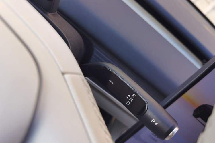 Used ONVO L60 2024 60 kWh Rear-Drive Version
