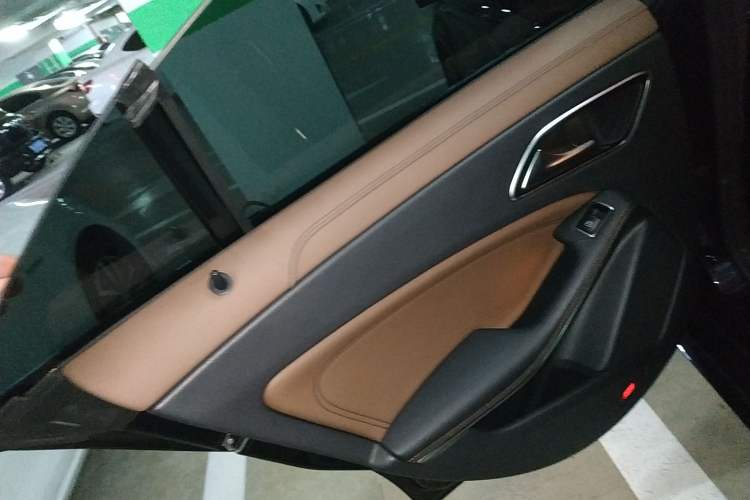 Used Mercedes-Benz CLA 2014 CLA 260 4MATIC
