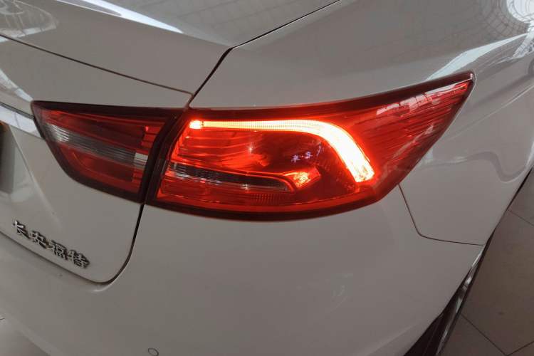 Used Ford Escort 2017 Happiness Edition 1.5L Automatic Fashion Version
