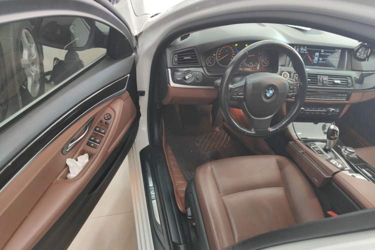 Used BMW 5 Series 2017 520Li Elegant Edition
