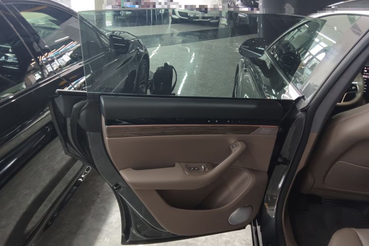 Used Hima Luxeed R7 2025 Range-Extended Version 251 km Max
