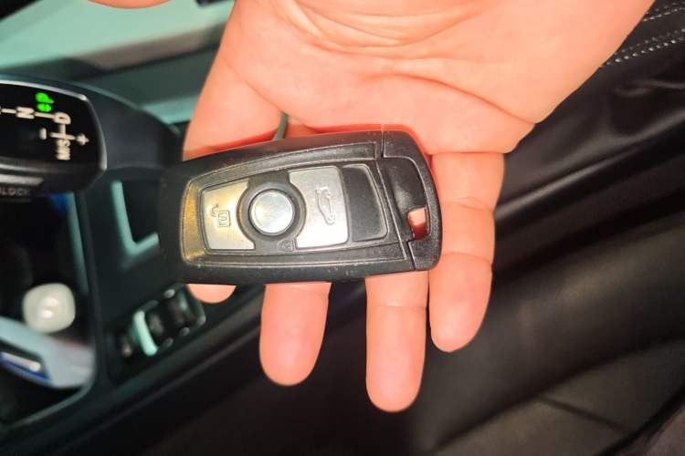 Used BMW 3 Series 2014 320Li Fashion Model
