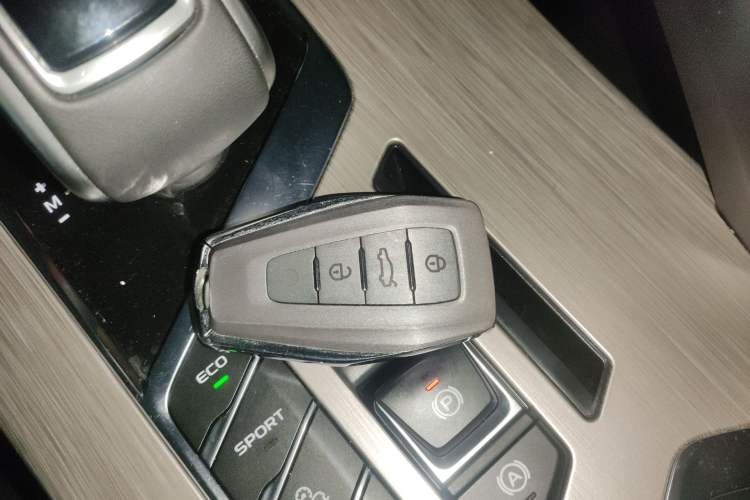 Used Geely Auto Coolray 2019 260T DCT Knight China V Standard
