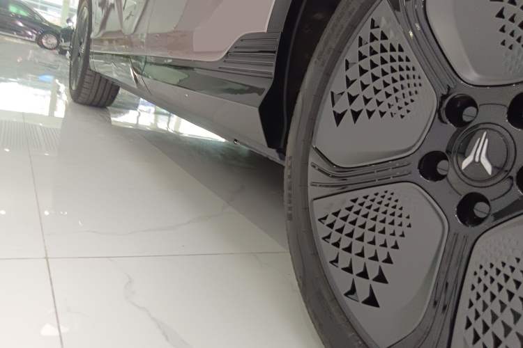 Used VOYAH COURAGE 2024 Four-Wheel Drive Global Edition
