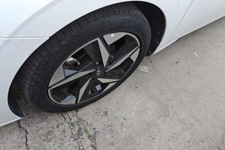 Used Hyundai Elantra 2022 1.5L CVT LUX Prestige Edition
