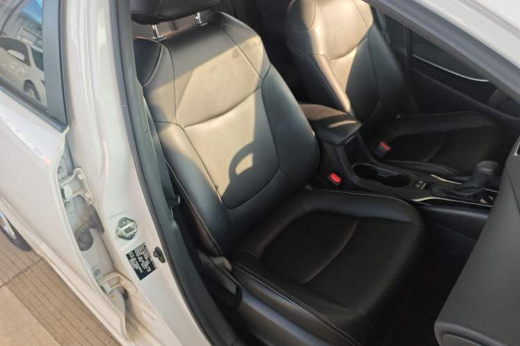 Used Toyota Corolla 2021 Dual-Motor 1.8L E-CVT Elite Edition
