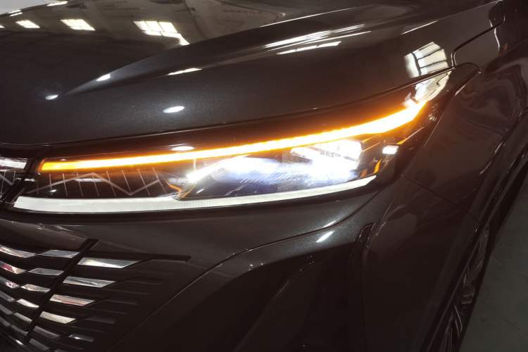 Used Changan CS75 PLUS 2023 3rd Generation 1.5T Automatic Prestige Model
