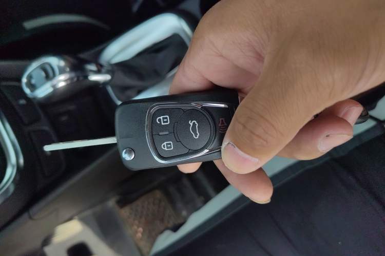 Used Buick Encore 2015 1.4T Automatic Two-Wheel Drive Urban Leading Model
