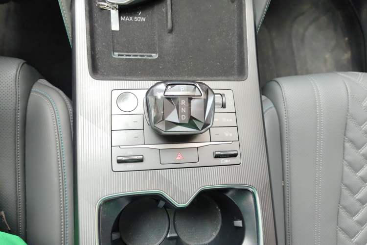 Used BYD Song L DM-i 2025 Intelligent Driving Version 160 km Beyond-Range Type
