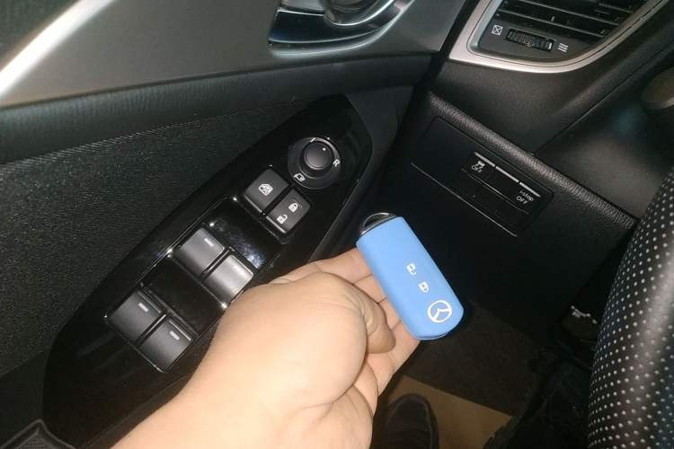 Used Mazda Mazda 3 Axela 2017 Hatchback 1.5L Automatic Luxury Model Emission Standard China V