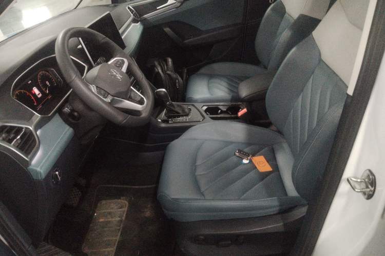 Used Volkswagen Tharu 2024 300TSI Two-Wheel-Drive Moon Luxury Edition