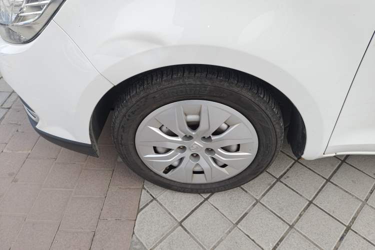 Used Baojun 730 2016 Revised 1.5L Manual Standard Version 7 Seats China V Emission Standard