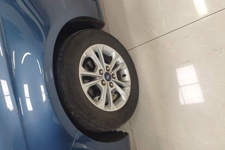 Used Ford Escort 2021 1.5L Automatic Platinum Edition
