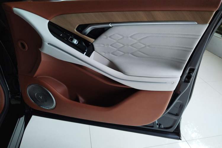 Used VOYAH FREE 2024 Ultra-Long Range Intelligent Driving Version
