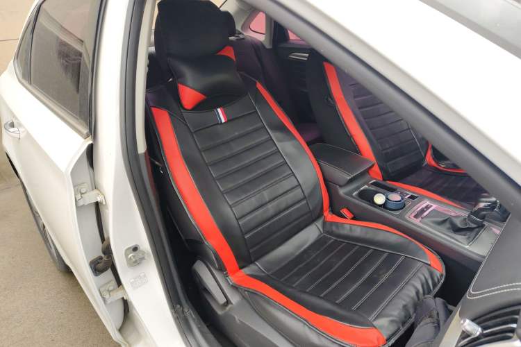 Used Roewe i6 2019 PLUS 20T TST 4G Connected Flagship Superb Edition