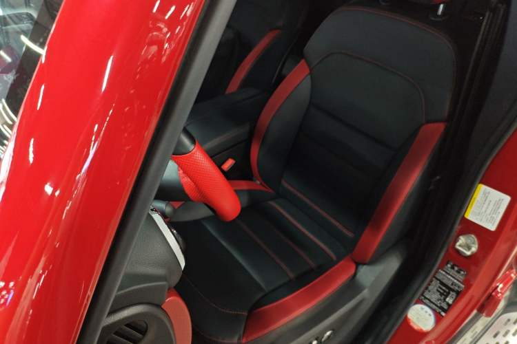 Used Beijing Auto BJ40 2023 2.0T Automatic Four-Wheel Drive Urban Hunter Edition Chivalrous Type
