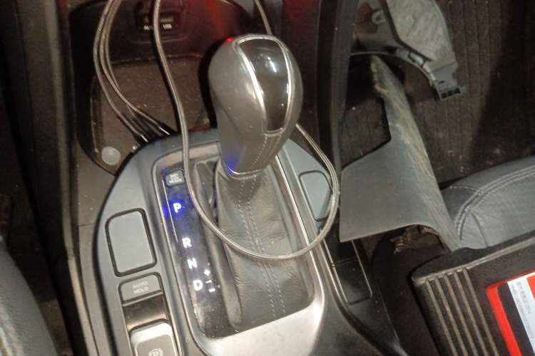 Used Hyundai Santa Fe 2013 2.4L Automatic Two-Wheel Drive Smart Version
