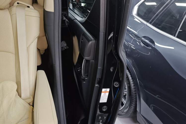 Used Toyota Alphard 2021 Dual-Engine 2.5L Luxury Edition
