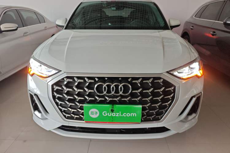 Used Audi Q3 2024 35 TFSI Ambition Dynamic Edition
