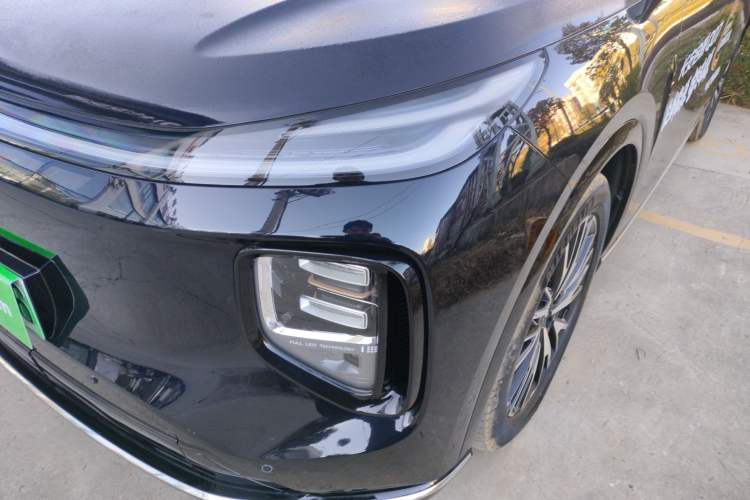 Used  Q07 2025 215 Flagship PLUS
