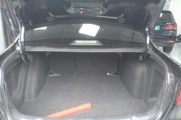 Used Volkswagen Lavida 2013 Restyled Classic 1.6L Automatic Comfort Edition