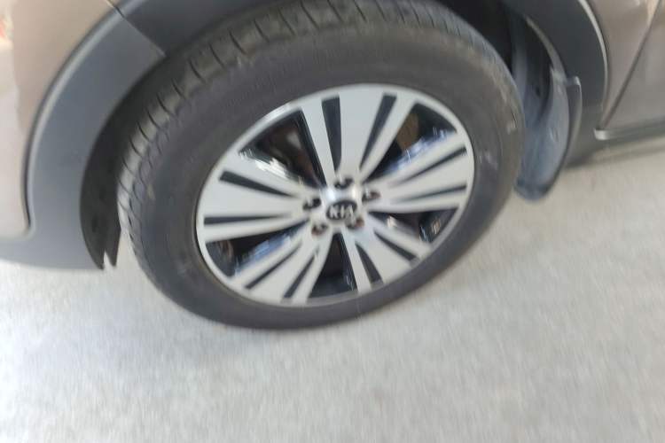 Used Kia Sportage R 2015 2.0L Automatic Two-Wheel Drive DLX Model