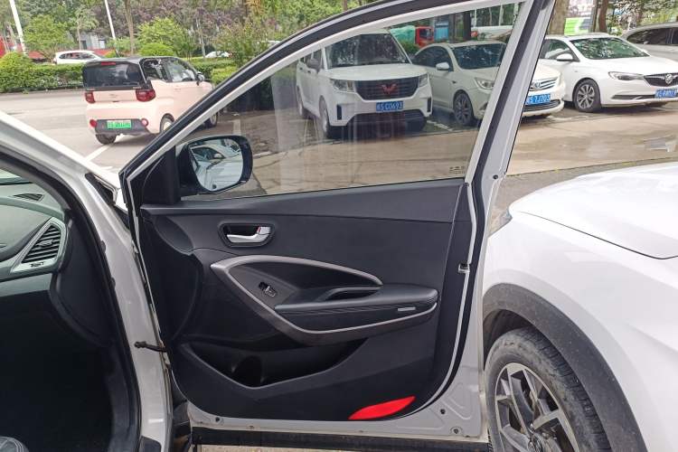 Used Hyundai Santa Fe 2013 Revised Version 2.0T Automatic All-Wheel Drive Fashionable Edition
