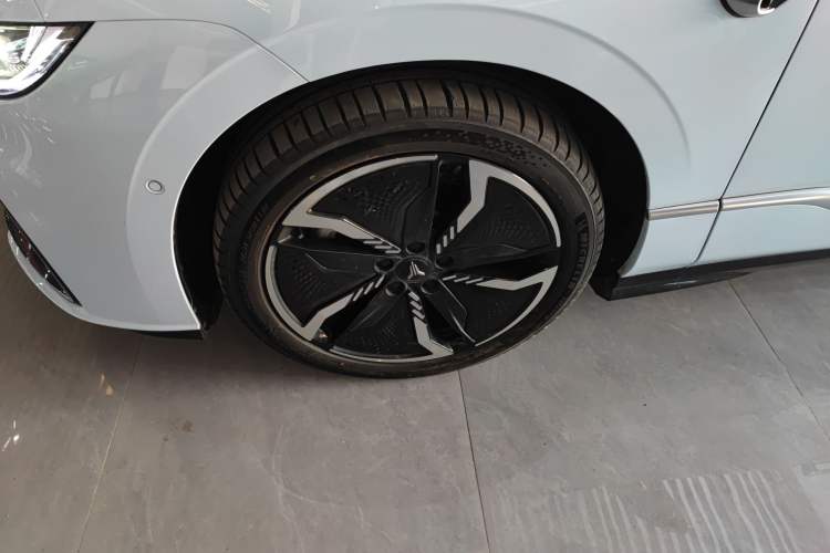 Used VOYAH PASSION 2023 Four-Wheel Drive Flagship Edition
