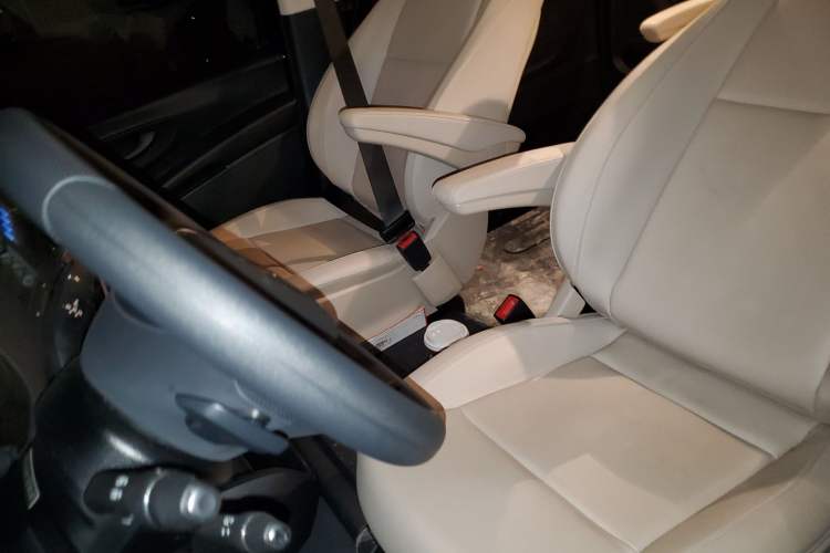 Used Mercedes-Benz Vito 2021 2.0T Elite Version 7 Seats
