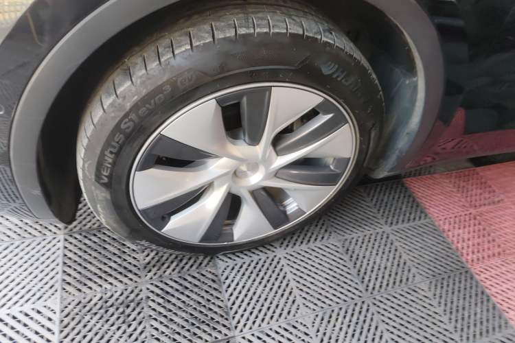 Used Tesla Model Y 2022 Revised Version Long-Range All-Wheel Drive