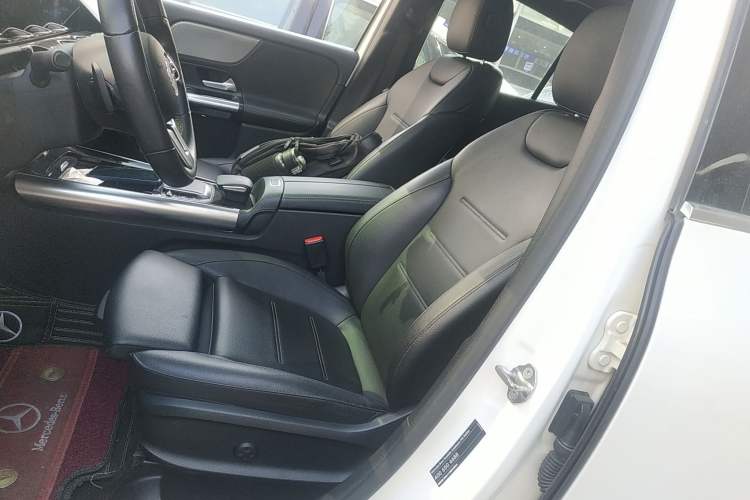 Used Mercedes-Benz GLA 2020 GLA 180
