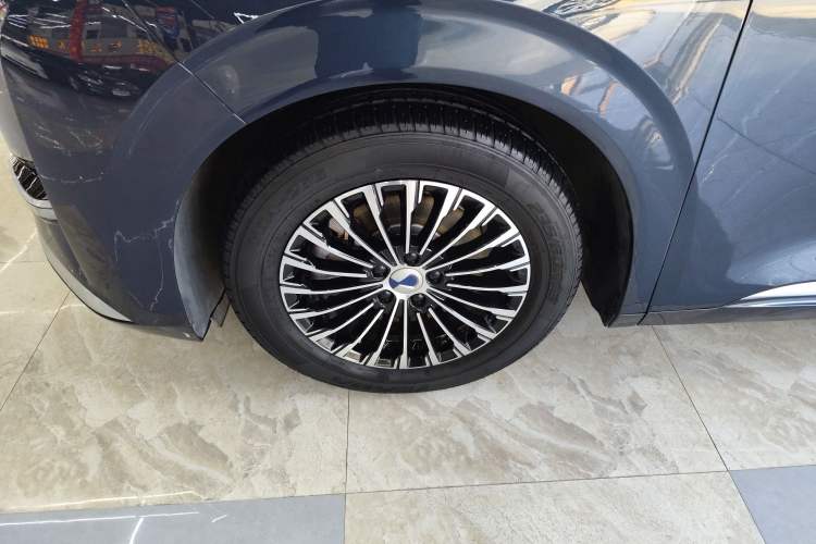 Used Denza D9 2022 DM-i 970 Four-Wheel Drive Flagship Model