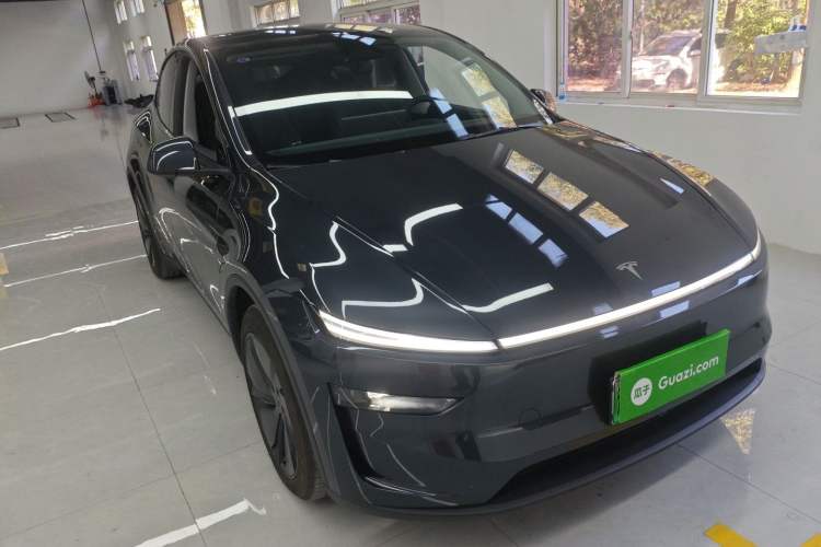 Used Tesla Model Y 2025 Rear-Wheel Drive First Edition
