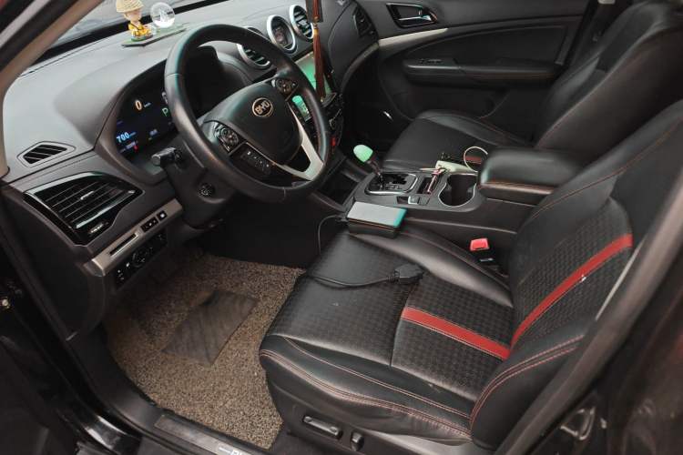 Used BYD S7 2015 2.0T Automatic Flagship Edition
