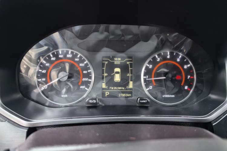 Used Chery Tiggo 3X 2021 PLUS 1.5L CVT Thrilling Red Date Edition
