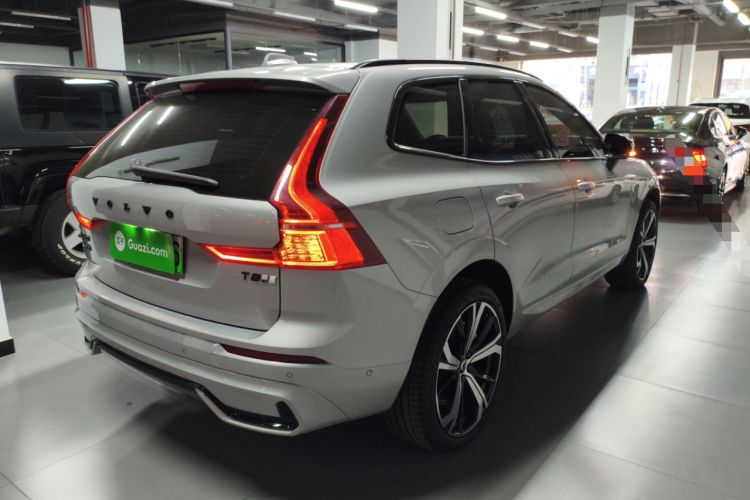 Used Volvo XC60 New Energy 2025 Plug-in Hybrid Long-Range All-Wheel Drive Zhiyuan Sport Edition
